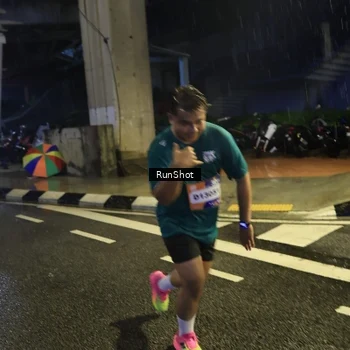 Runner Photo 7908209