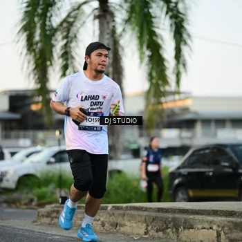 Runner Photo 7908216
