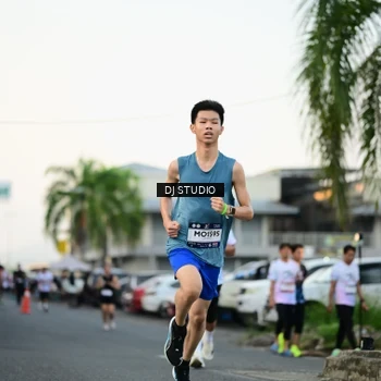 Runner Photo 7908244