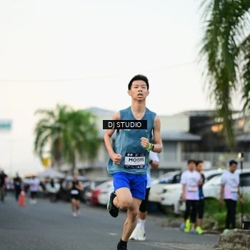 Runner Photo 7908247