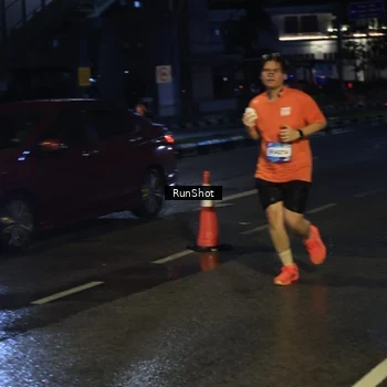 Runner Photo 7908250