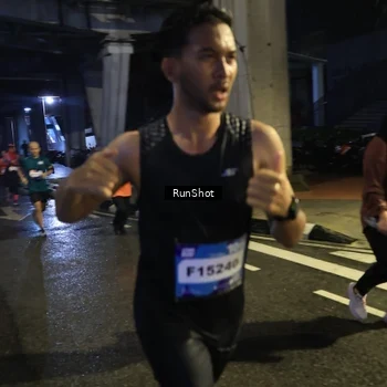 Runner Photo 7908273