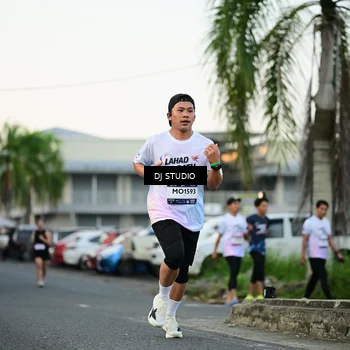 Runner Photo 7908278