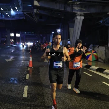 Runner Photo 7908279