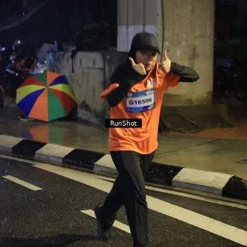 Runner Photo 7908304