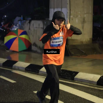 Runner Photo 7908305