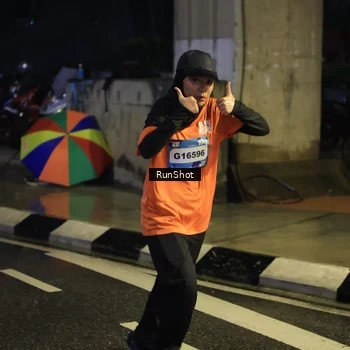 Runner Photo 7908307