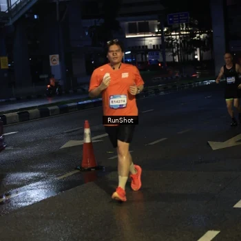 Runner Photo 7908313