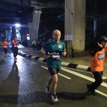 Runner Photo 7908319