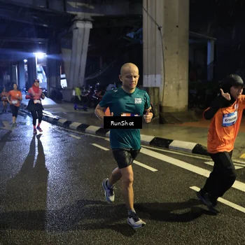 Runner Photo 7908325