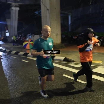 Runner Photo 7908328