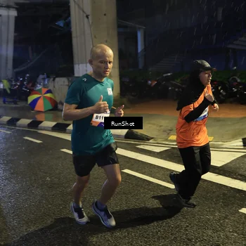Runner Photo 7908333