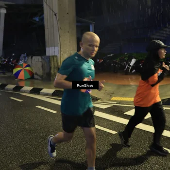 Runner Photo 7908336