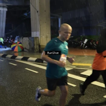 Runner Photo 7908340