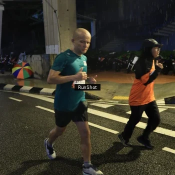 Runner Photo 7908354