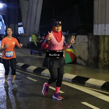 Runner Photo 7908360
