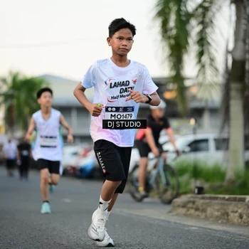 Runner Photo 7908368