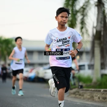 Runner Photo 7908378