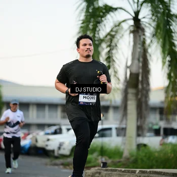 Runner Photo 7908402