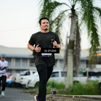 Runner Photo 7908408