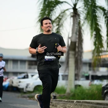 Runner Photo 7908410