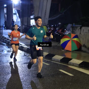 Runner Photo 7908411