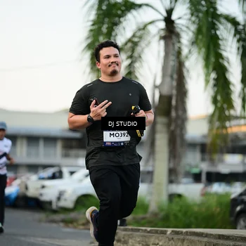 Runner Photo 7908414