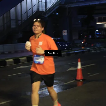 Runner Photo 7908418