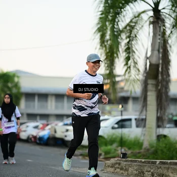 Runner Photo 7908430