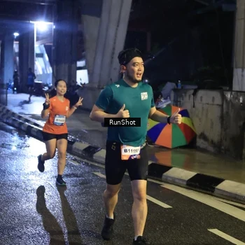 Runner Photo 7908432