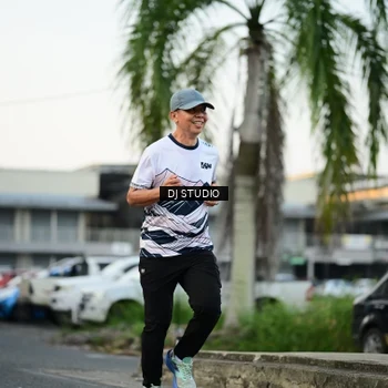 Runner Photo 7908442