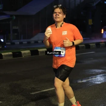 Runner Photo 7908443