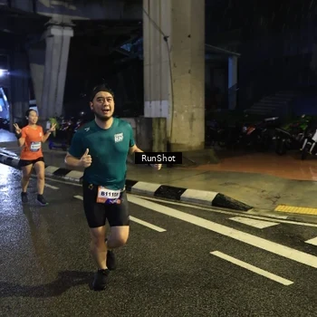 Runner Photo 7908450
