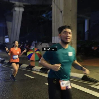 Runner Photo 7908451