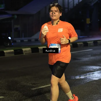 Runner Photo 7908465