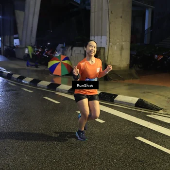 Runner Photo 7908471