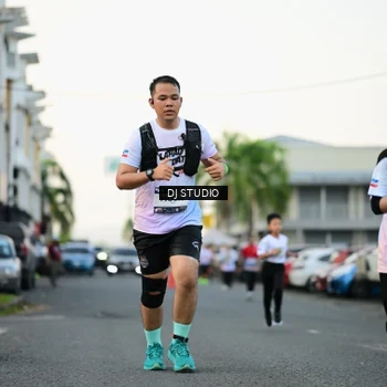 Runner Photo 7908502