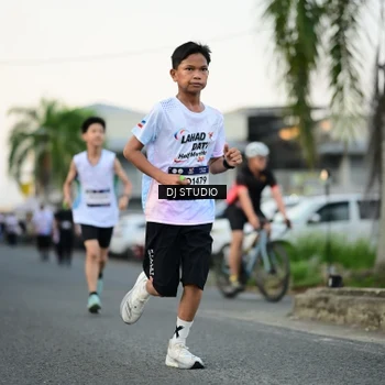 Runner Photo 7908530