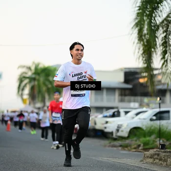 Runner Photo 7908543