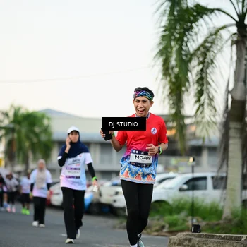 Runner Photo 7908553