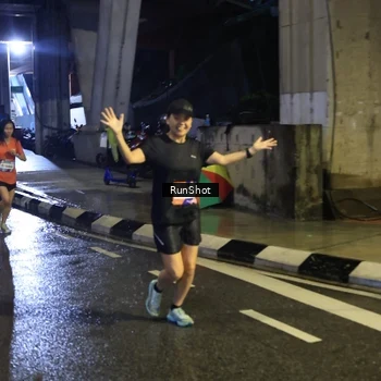 Runner Photo 7908558