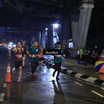 Runner Photo 7908592