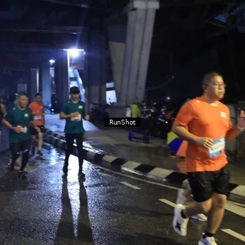 Runner Photo 7908593