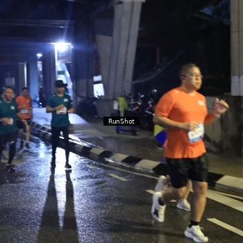 Runner Photo 7908594