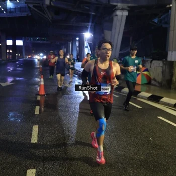 Runner Photo 7908637