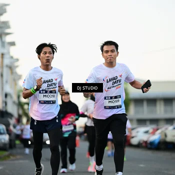 Runner Photo 7908648