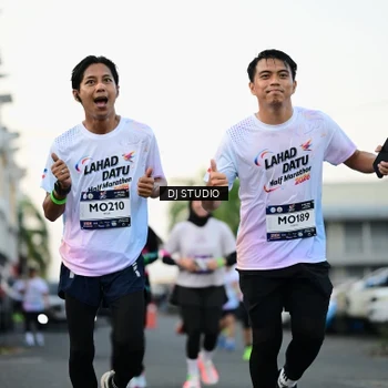 Runner Photo 7908665