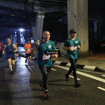 Runner Photo 7908670