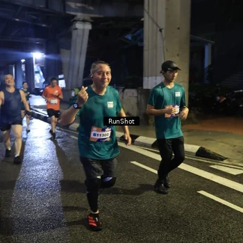 Runner Photo 7908676