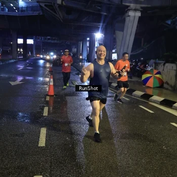 Runner Photo 7908693